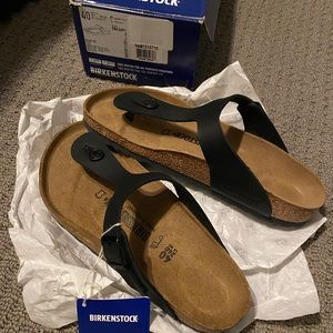 NWT Birkenstocks size 9(40)